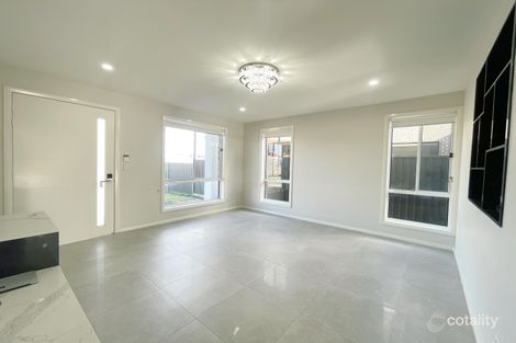 Property photo of 51 Carney Crescent Tallawong NSW 2762
