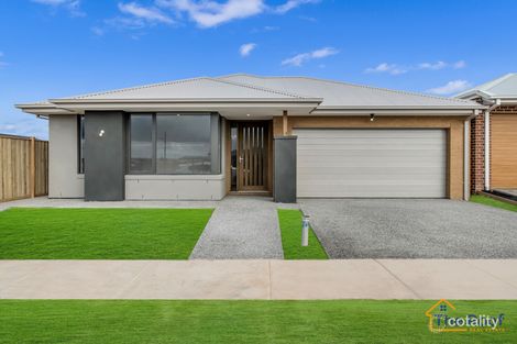 92 Aristides Cres, Thornhill Park, VIC 3335