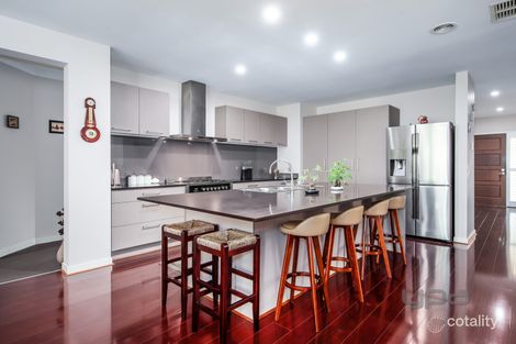 Property photo of 17 Birchgrove Way Taylors Hill VIC 3037
