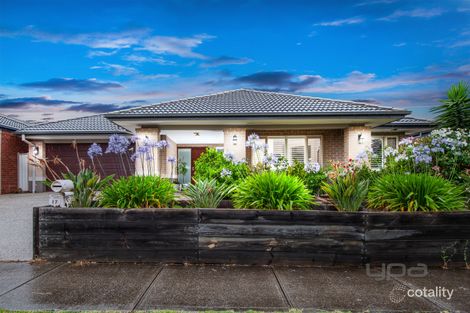Property photo of 17 Birchgrove Way Taylors Hill VIC 3037