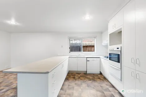 Property photo of 8A Manchester Drive Sydenham VIC 3037