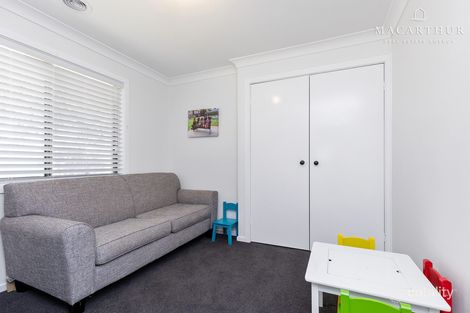 Property photo of 10 Doman Street Estella NSW 2650