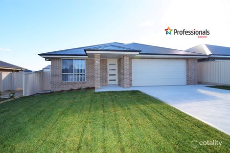 Property photo of 52 Wentworth Drive Kelso NSW 2795