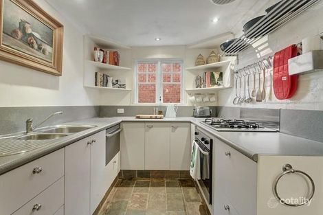 Property photo of 18 Narrak Road Balwyn VIC 3103