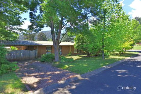 5 Alrima Ct, Bright, VIC 3741