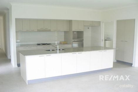 Property photo of 71 Torrens Crescent Wakerley QLD 4154