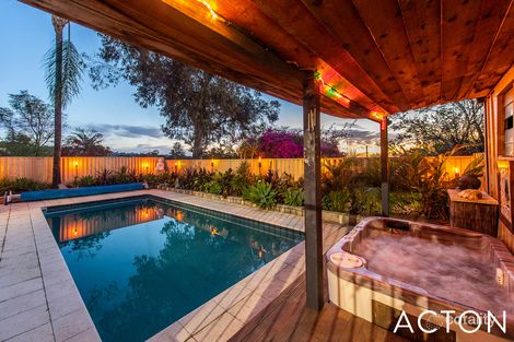 Property photo of 13 Brook Place Kelmscott WA 6111