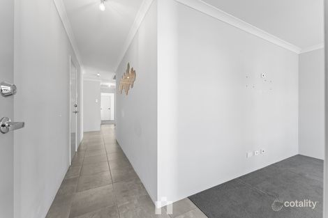 Property photo of 40 Waddington Loop Haynes WA 6112