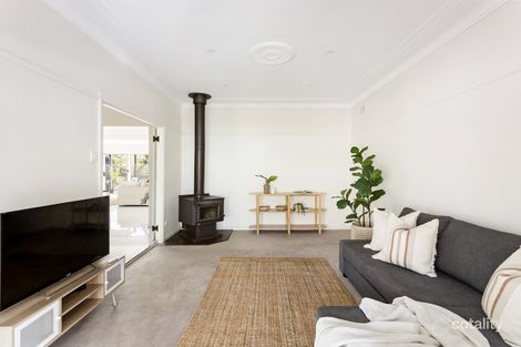 Property photo of 51 Phillips Crescent Mangerton NSW 2500