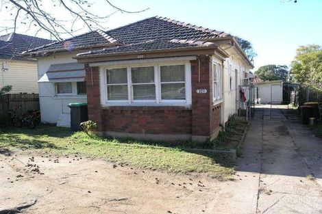 Property photo of 321 Roberts Road Greenacre NSW 2190