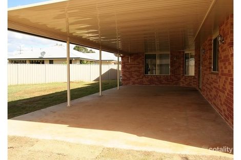 Property photo of 18 Cass Court Oakey QLD 4401