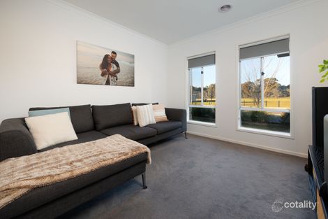Property photo of 33 Pro Hart Drive Baranduda VIC 3691