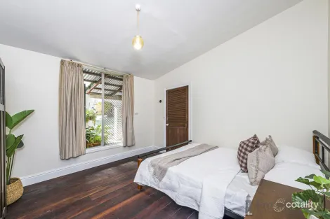 Property photo of 152 Hampton Road Beaconsfield WA 6162