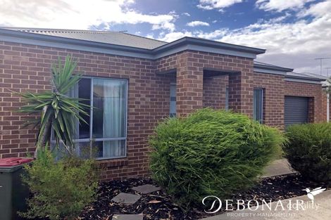 Property photo of 2/9 Carruthers Court Thomson VIC 3219