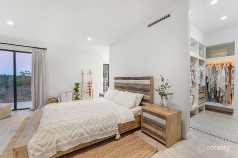 Property photo of 9 Summerfield Place Gooseberry Hill WA 6076