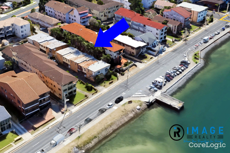 Property photo of 1/272 Marine Parade Labrador QLD 4215