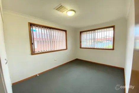 Property photo of 16 Downes Crescent Parkes NSW 2870