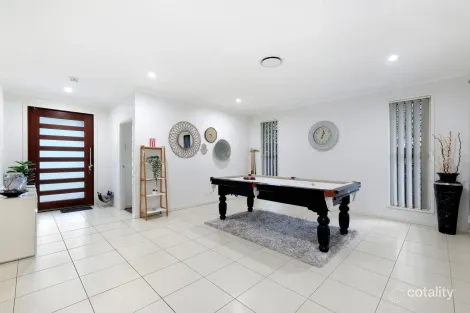 Property photo of 10 Wright Court Upper Coomera QLD 4209