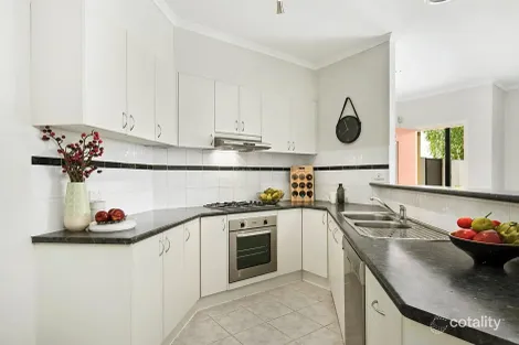 Property photo of 2/20-26 Tulloch Grove Glen Waverley VIC 3150
