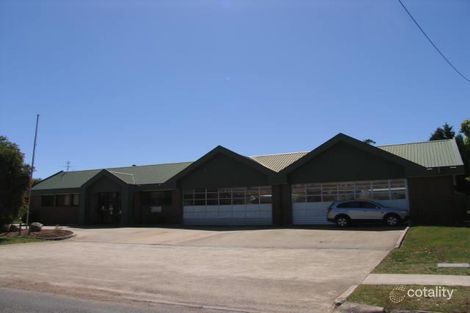 4 Curnow St, Crows Nest, QLD 4355