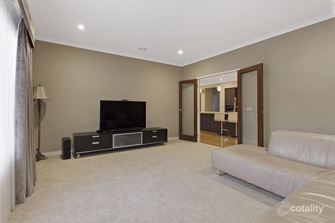 Property photo of 223 Waverley Road Mount Waverley VIC 3149