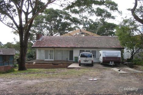 4 Burrawong St, Bateau Bay, NSW 2261