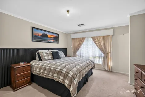 Property photo of 12 Withers Circuit Evanston Park SA 5116