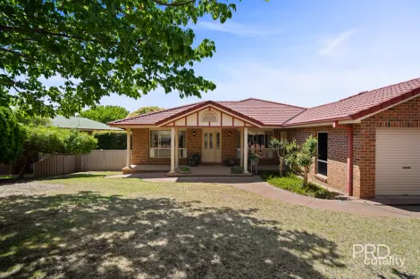 10 Fletcher Pl, Kooringal, NSW 2650