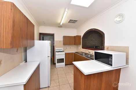 Property photo of 17 Chale Street Gosnells WA 6110