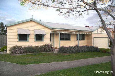 Property photo of 11 Allardice Parade Berwick VIC 3806