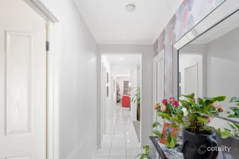 Property photo of 20 Ronald Road Truganina VIC 3029