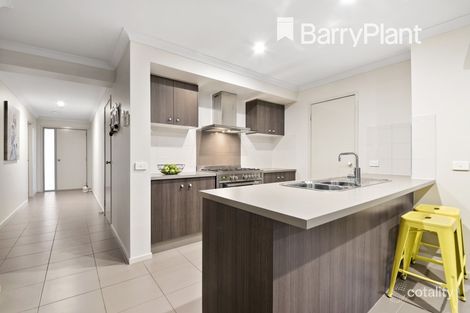 Property photo of 34 Cranbrook Circuit Officer VIC 3809