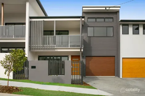 17a Lockyer St, Camp Hill, QLD 4152