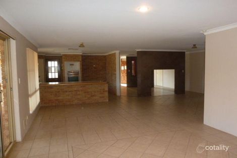 Property photo of 14 Winterbourne Glade Maddington WA 6109