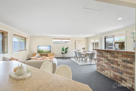 Property photo of 75 Lambros Drive Benowa QLD 4217