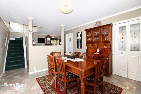 Property photo of 16 Cimberwood Drive Craigieburn VIC 3064