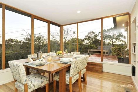 Property photo of 165 Ashburn Grove Ashburton VIC 3147