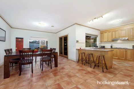 Property photo of 7 Copse Wood Bend Caroline Springs VIC 3023
