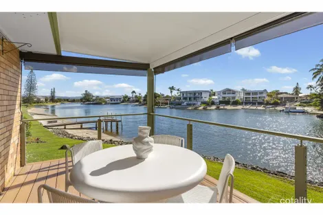Property photo of 6/33-39 Hooker Boulevard Broadbeach Waters QLD 4218