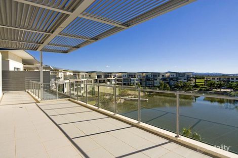 Property photo of 244/3 Pendraat Parade Hope Island QLD 4212