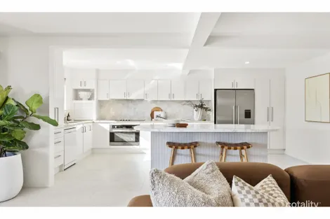 Property photo of 6/33-39 Hooker Boulevard Broadbeach Waters QLD 4218