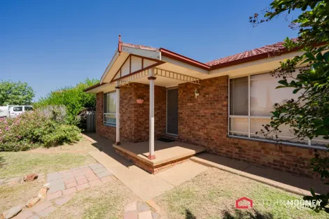 Property photo of 21 Nunkeri Street Glenfield Park NSW 2650