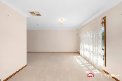 Property photo of 21 Nunkeri Street Glenfield Park NSW 2650