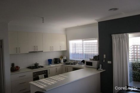 Property photo of 2/27 Beetham Parade Rosanna VIC 3084