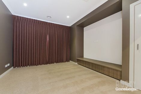 Property photo of 3 Everholme Drive Truganina VIC 3029