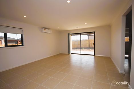 Property photo of 10 Spoonbill Drive Armstrong Creek VIC 3217