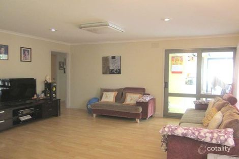 Property photo of 6 Keynes Court Deer Park VIC 3023