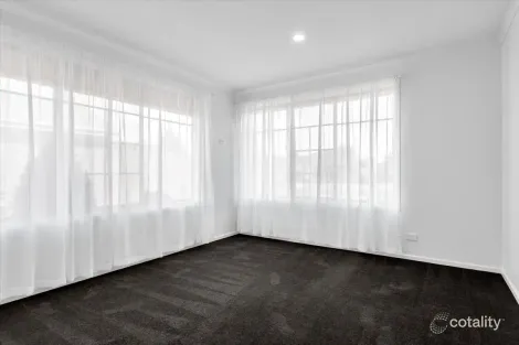 Property photo of 48 Coolabah Crescent Hoppers Crossing VIC 3029