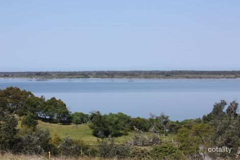 31 Plateau Ave, Metung, VIC 3904