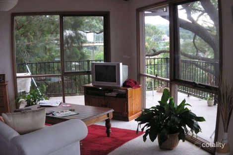 Property photo of 15 Sandstone Crescent Tascott NSW 2250